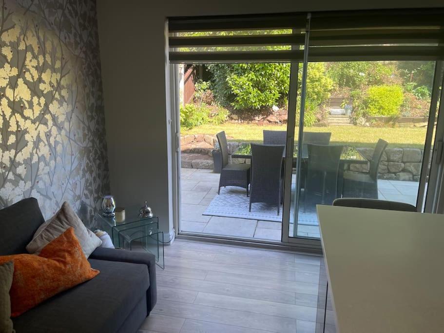 Home In Wirral - Peaceful Contemporary Gem. Exterior foto